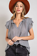 TIERED RUFFLE SLEEVE SHORT SLEEVE BLOUSE