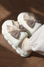 Camel Contrast Bowknot Applique Plush Winter Slippers (Colors May Differ by Batch)