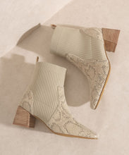 OASIS SOCIETY Geraldine   Sock Bootie