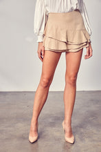 RUFFLE SKORT