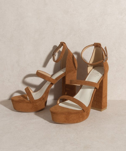 OASIS SOCIETY Raelynn   Suede Platform Heels