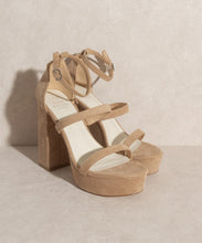 OASIS SOCIETY Raelynn   Suede Platform Heels