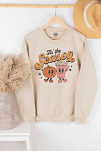 TIS THE SEASON GRAPHIC SWEATSHIRT