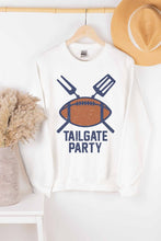 TAILGATE PARTY GRAPHIC SWEATSHIRT