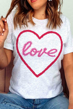 LOVE HEART GRAPHIC TEE