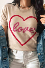 LOVE HEART GRAPHIC TEE