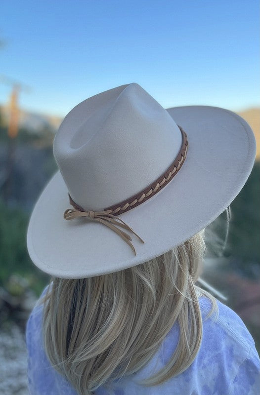WIDE BRIM DANDY PANAMA HAT FOR WOMEN – The Rusted Nail Boutique display picture 3